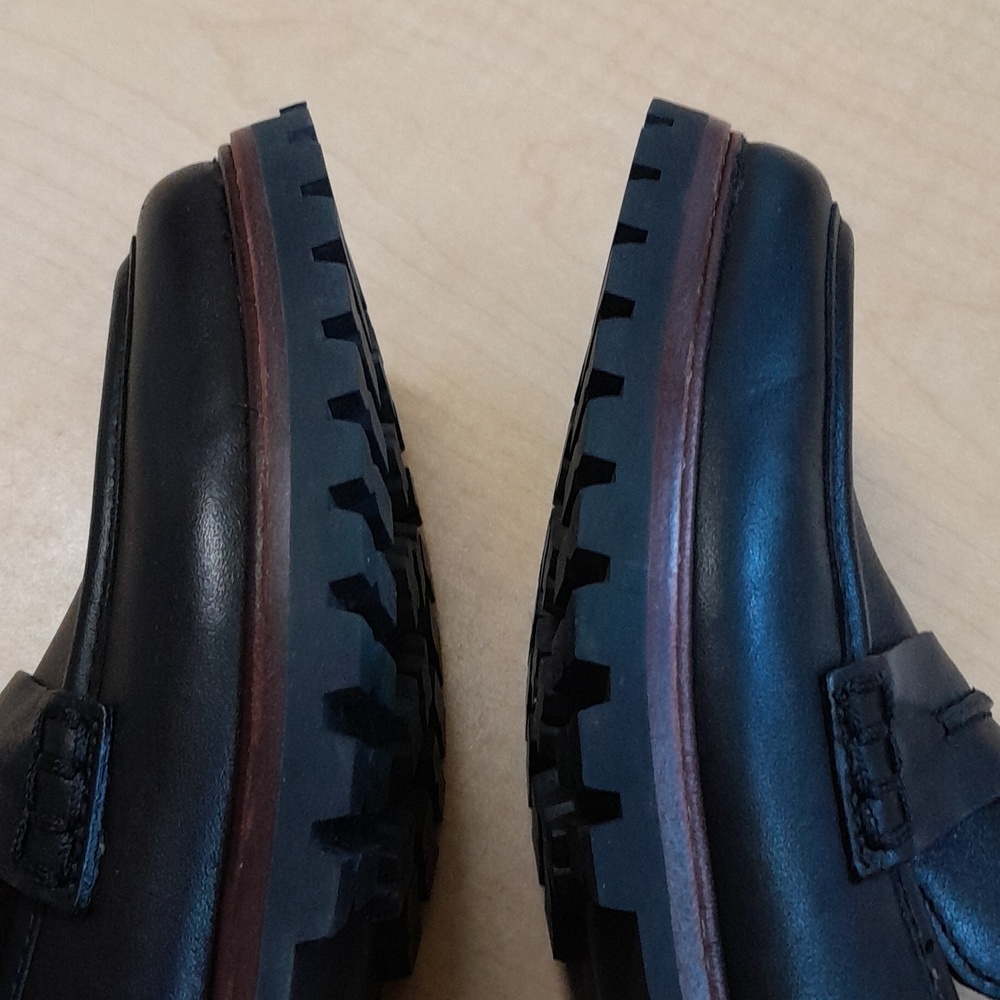 NWOT BLACK Leather Lugsole Loafers Size 8 - Picture 16 of 17